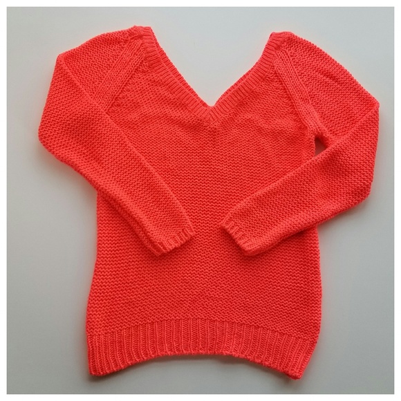 ZARA Knitwear Deep Vneck Sweater SIZE L - Picture 1 of 3